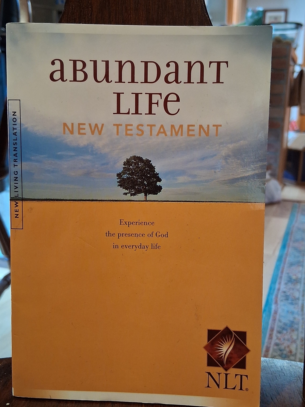 Abundant Life New Testament - NLT in Blue & Gold Cover